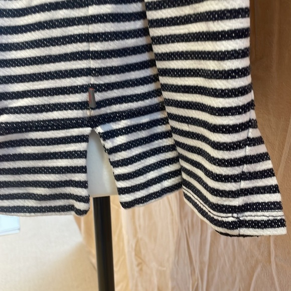 Talbots lightweight sweatshirt - Picture 2 of 7